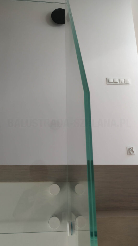 Balustrada szklana na rotulach mb