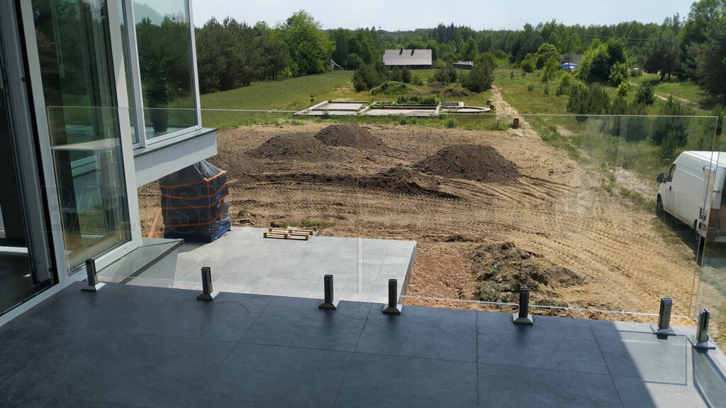 Balustrada szklana balkonowa okazja